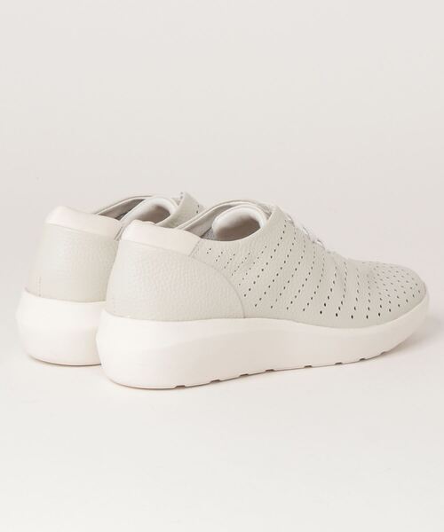 Clarks(クラークス)の「Kayleigh Aster / ケイリーアスター(ホワイトレザー)(スニーカー・レディース・ホワイト・UK5/UK6/UK4/UK3/UK3.5/UK4.5/UK5.5)」の2枚目の写真