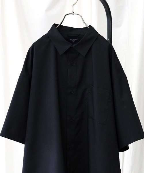 BACK NUMBER(バックナンバー)の「接触冷感で夏でも快適【BACK NUMBER】「COOL」ビッグシルエット半袖シャツ(シャツ/ブラウス・メンズ・オリーブ/ホワイト/ダークベージュ/ネイビー×ホワイト/グレー×ホワイト/ブラック・L/XL/M/S)」の16枚目の写真