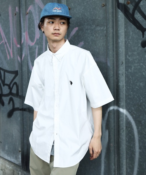 U.S. POLO ASSN.(ユーエスポロアッスン)の「U.S. POLO ASSN. / ユーエスポロアッスン 別注 コラボ ビッグシルエット オーバーサイズ 半袖シャツ(シャツ/ブラウス・メンズ・ホワイト/ブラック/ネイビー/ブルー/ライトベージュ/ブラック系その他/ブルー系その他/ブラック系その他2/サックスブルー/ブルー系その他2・MEDIUM/LARGE)」の17枚目の写真