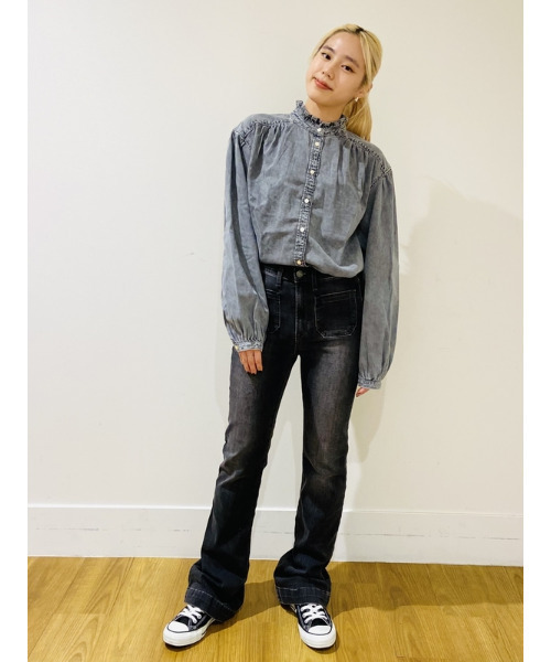 GAP（ギャップ）の「ハイライズ パッチポケット フレアデニム