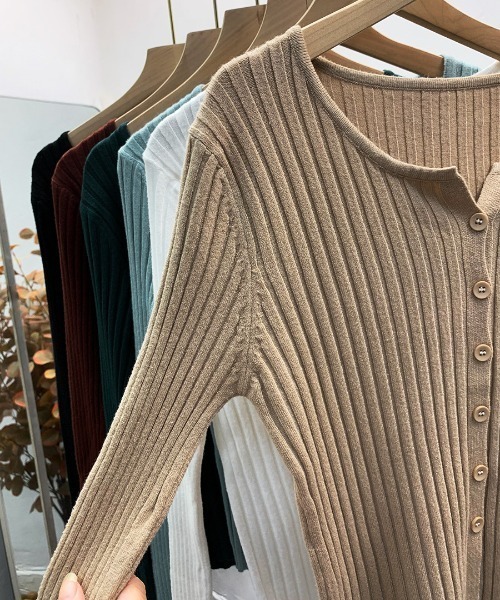 aimoha(アイモハ)の「シンプルカーディガン(カーディガン/ボレロ・レディース・ホワイト/ブラック/ベージュ/ブルー/グリーン/チョコ・FREE)」の16枚目の写真