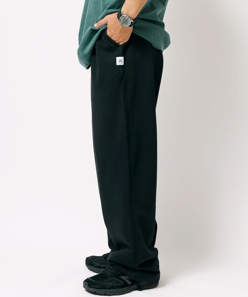REIGNING CHAMP(レイニングチャンプ)の「REIGNING CHAMP/レイニングチャンプ RELAXED SWEATPANT スウェットパンツ(スウェットパンツ・メンズ・ブラック/グレー・L/M/XL)」の3枚目の写真