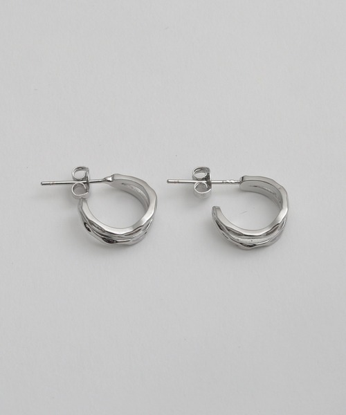 Geel(ギール)の「Geel/ダブルライン ハーフフープピアス(ピアス(両耳用)・レディース・シルバー/ゴールド・FREE)」の6枚目の写真