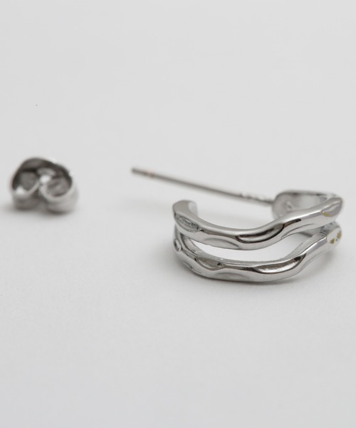 Geel(ギール)の「Geel/ダブルライン ハーフフープピアス(ピアス(両耳用)・レディース・シルバー/ゴールド・FREE)」の11枚目の写真