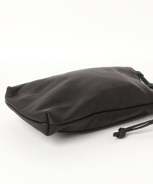 yorozu（ヨロズ）の「EX.STUDIOUS別注 キリハナ防水巾着 25（ハンドバッグ・メンズ・ブラック・FREE）」の2枚目の写真
