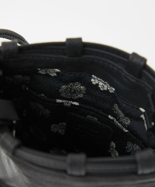 yorozu（ヨロズ）の「EX.STUDIOUS別注 キリハナ防水巾着 25（ハンドバッグ・メンズ・ブラック・FREE）」の12枚目の写真