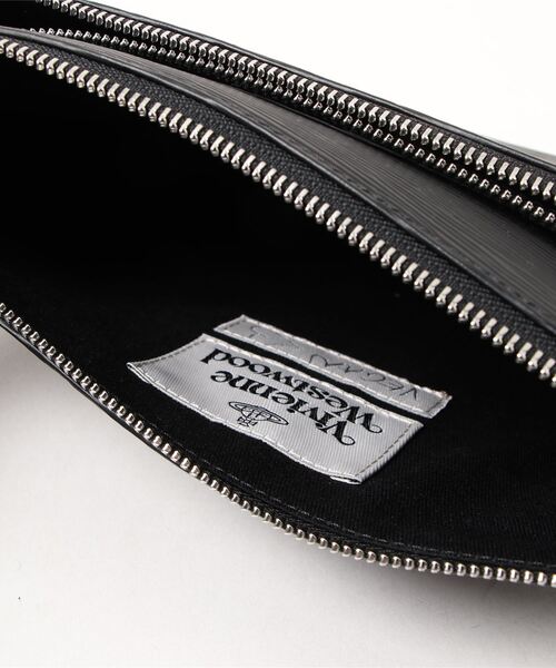 Vivienne Westwood(ヴィヴィアンウエストウッド)の「43030093-S000E-LADOUBLE POUCH CROSSBODY(ボディバッグ/ウエストポーチ・レディース・ブラック・FREE)」の3枚目の写真
