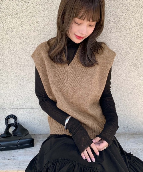 titivate（ティティベイト）の「デザインリブニットベスト（ベスト・レディース・ブラック/ベージュ/グリーン・S/M）」の3枚目の写真