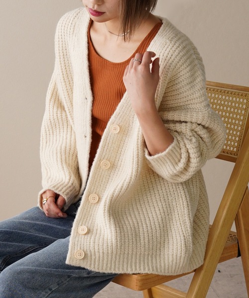 IAMUSE（アイアミューズ）の「ざっくりオーバーサイズニットカーディガン S0803【IAMUSE】（カーディガン/ボレロ・レディース・アイボリー/ブルー/ブラウン/グリーン・FREE）」の9枚目の写真