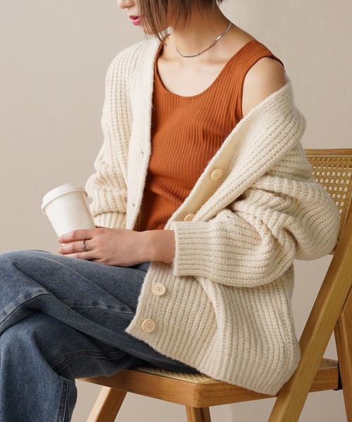 IAMUSE（アイアミューズ）の「ざっくりオーバーサイズニットカーディガン S0803【IAMUSE】（カーディガン/ボレロ・レディース・アイボリー/ブルー/ブラウン/グリーン・FREE）」の8枚目の写真