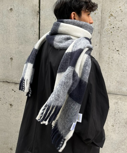 CIAOPANIC（チャオパニック）の「ウール混ブークレマフラー（マフラー・メンズ・ブラック/グレー・FREE）」の4枚目の写真