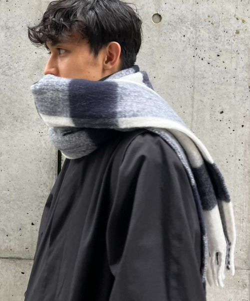 CIAOPANIC（チャオパニック）の「ウール混ブークレマフラー（マフラー・メンズ・ブラック/グレー・FREE）」の3枚目の写真
