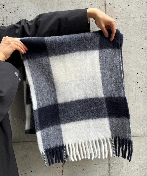 CIAOPANIC（チャオパニック）の「ウール混ブークレマフラー（マフラー・メンズ・ブラック/グレー・FREE）」の7枚目の写真
