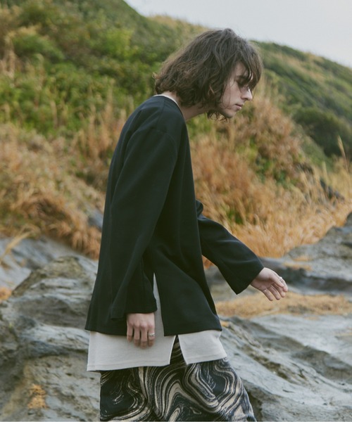 CASPER JOHN（キャスパージョン）の「Flare arm long T-shirts/ フレアアームロンT（Tシャツ/カットソー・メンズ・ホワイト/ブラウン/グレイッシュベージュ/ブラック・SMALL/MEDIUM/LARGE）」の16枚目の写真