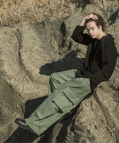 CASPER JOHN（キャスパージョン）の「Flare arm long T-shirts/ フレアアームロンT（Tシャツ/カットソー・メンズ・ホワイト/ブラウン/グレイッシュベージュ/ブラック・SMALL/MEDIUM/LARGE）」の9枚目の写真