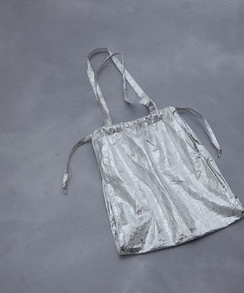 ADAM ET ROPE'(アダムエロペ)の「【A4対応】メタリックパッカブルトート(エコバッグ/サブバッグ・レディース・シルバー/ゴールド・FREE)」の2枚目の写真