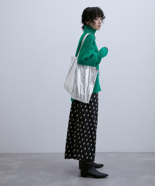 ADAM ET ROPE'(アダムエロペ)の「【A4対応】メタリックパッカブルトート(エコバッグ/サブバッグ・レディース・シルバー/ゴールド・FREE)」の7枚目の写真