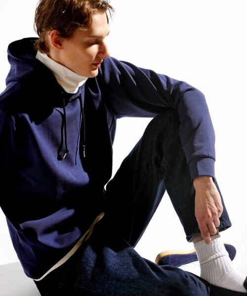 THE SHOP TK （ザ ショップ ティーケー ）の「◆【コーデのメインとしても、ジャケットのインナーにもおすすめ】ダンボールプルパーカ（パーカー・メンズ・オフホワイト/ライトグレー/ベージュ系その他2/イエロー/ホワイト系7/ネイビー・03/01/02/04）」の6枚目の写真