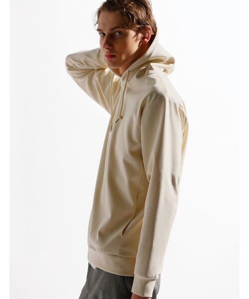 THE SHOP TK （ザ ショップ ティーケー ）の「◆【コーデのメインとしても、ジャケットのインナーにもおすすめ】ダンボールプルパーカ（パーカー・メンズ・オフホワイト/ライトグレー/ベージュ系その他2/イエロー/ホワイト系7/ネイビー・03/01/02/04）」の7枚目の写真