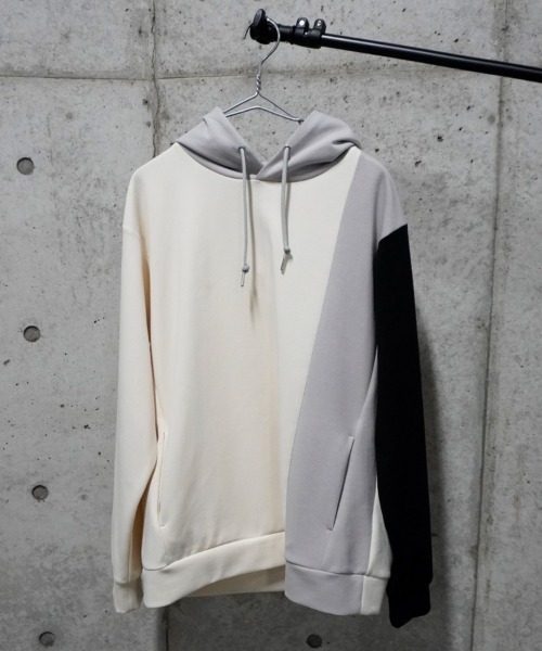 THE SHOP TK （ザ ショップ ティーケー ）の「◆【コーデのメインとしても、ジャケットのインナーにもおすすめ】ダンボールプルパーカ（パーカー・メンズ・オフホワイト/ライトグレー/ベージュ系その他2/イエロー/ホワイト系7/ネイビー・03/01/02/04）」の3枚目の写真