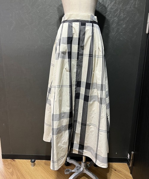 PAGEBOY（ページボーイ）の「BIGチェックフレアスカート（スカート・レディース・ブラック/オフホワイト・FREE）」の15枚目の写真