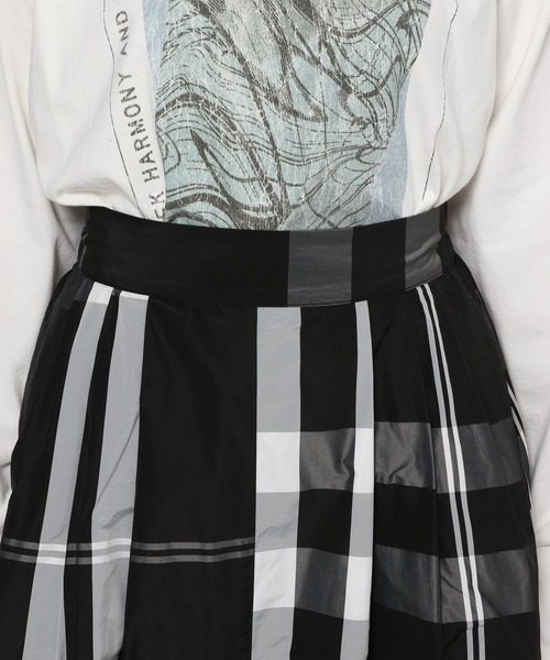 BURBERRY ブラックホワイトチェック フレアスカート 160 BURBERRY ブラックホワイトチェック フレアスカート 160