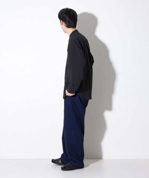 GLOSTER（グロスター）の「【GLOSTER/グロスター】Quick DRY バンドカラーシャツ ノーカラー ワイドフィット（シャツ/ブラウス・メンズ・キナリ/ブラック/グレイッシュブルー・S/M/L）」の5枚目の写真