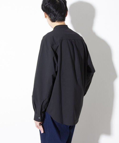 GLOSTER（グロスター）の「【GLOSTER/グロスター】Quick DRY バンドカラーシャツ ノーカラー ワイドフィット（シャツ/ブラウス・メンズ・キナリ/ブラック/グレイッシュブルー・S/M/L）」の7枚目の写真