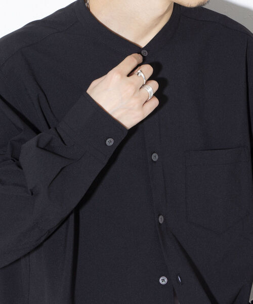 GLOSTER（グロスター）の「【GLOSTER/グロスター】Quick DRY バンドカラーシャツ ノーカラー ワイドフィット（シャツ/ブラウス・メンズ・キナリ/ブラック/グレイッシュブルー・S/M/L）」の10枚目の写真