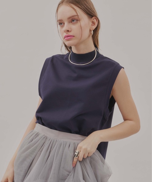 LA BELLE ETUDE（ラベルエチュード）の「サイドスリットハイネックトップス（Tシャツ/カットソー・レディース・ブラック/ライトブルー/ネイビー/ホワイト・FREE）」の5枚目の写真