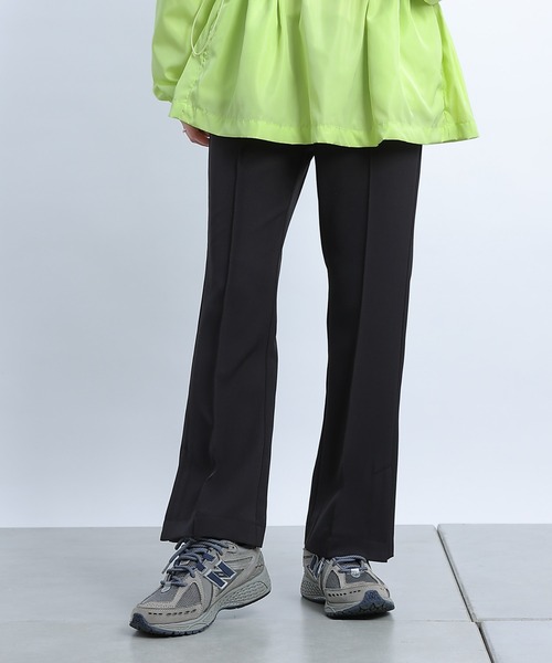 COLONY 2139（コロニートゥーワンスリーナイン）の「ストレッチイージーフレアスリットパンツ（その他パンツ・レディース・ブラック/ホワイト系その他/ベージュ・MEDIUM/LARGE/SMALL）」の16枚目の写真