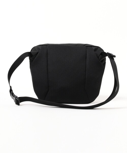 ARC'TERYX（アークテリクス）の「ARC'TERYX / MANTIS 2 Waist Pack（ショルダーバッグ・メンズ・グレー/ブラック/ネイビー/オレンジ/ライトグレー・ONE SIZE）」の10枚目の写真
