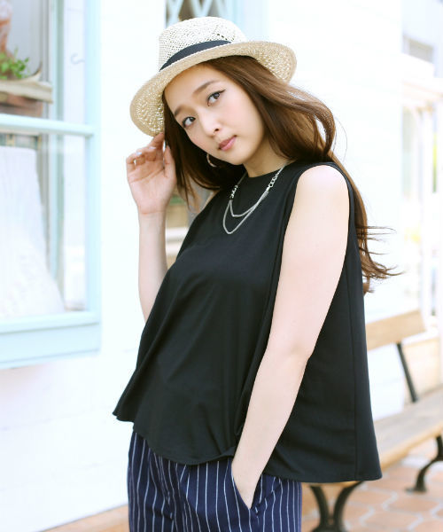 AZUL by moussy（アズールバイマウジー）の「Aラインフレアタンク（タンクトップ・レディース・トップグレー/ブラック系その他/オフホワイト/ブラック・SMALL/MEDIUM）」の3枚目の写真