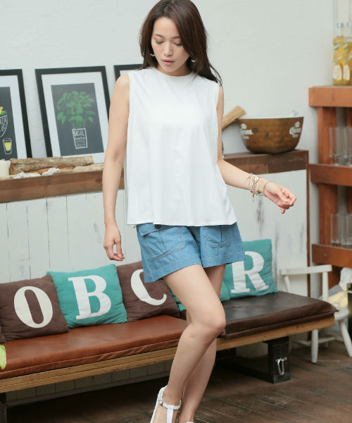 AZUL by moussy（アズールバイマウジー）の「Aラインフレアタンク（タンクトップ・レディース・トップグレー/ブラック系その他/オフホワイト/ブラック・SMALL/MEDIUM）」の18枚目の写真