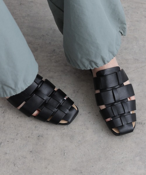 WEB/一部店舗限定グルカフラットサンダル