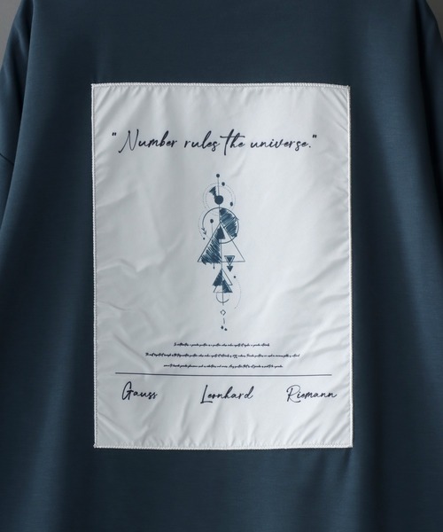 SITRY（シトリー）の「COOL Cardboard wide crew neck pullover/クールダンボール ワイド クルーネック プルオーバー（Tシャツ/カットソー・メンズ・ブラック系その他/ブルー系その他/グレイッシュブルー/ホワイト/ホワイト系その他/ブラック・M/L）」の22枚目の写真