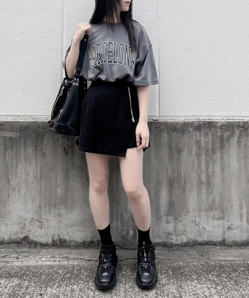 Figments(フィグメンツ)の「ボリュームソールスニーカー(スニーカー・レディース・グレー/ブラック/ホワイト・SMALL/MEDIUM)」の22枚目の写真