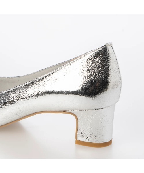 Launa lea（ラウナレア）の「Rainy Day チャンキーヒールパンプス(R9486)（パンプス・レディース・グレイッシュベージュ/ブラック/シルバー・24.0cm/23.5cm/23.0cm/24.5cm/25.0cm/22.5cm/25.5cm/22.0cm）」の16枚目の写真