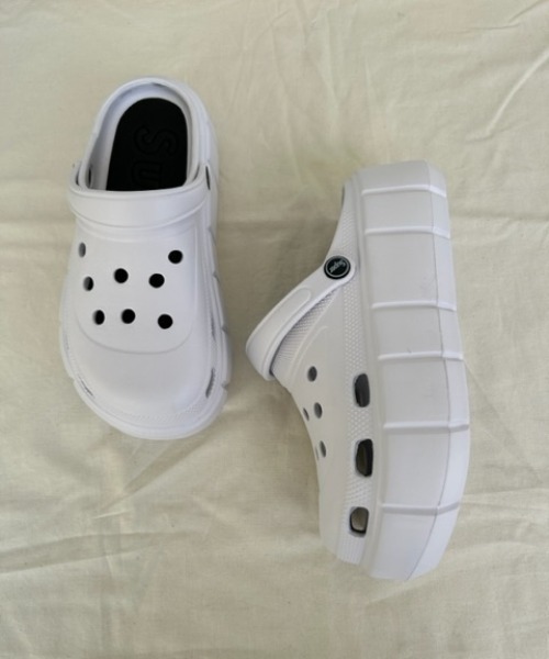 Parade(パレード)の「【厚底】ワンマイルクロッグ 19966(サンダル・レディース・ホワイト/ブラック/グリーン・LL/M/L)」の1枚目の写真