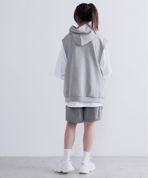 Figments（フィグメンツ）の「ノースリオーバーパーカー（ベスト・レディース・ブラック/グレー・FREE）」の5枚目の写真