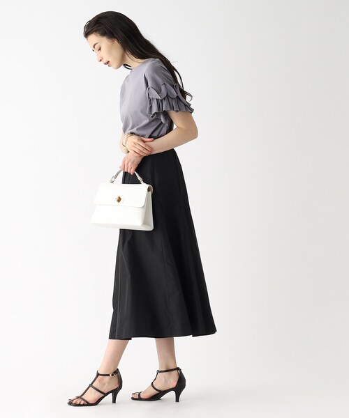 OPAQUE.CLIP(オペークドットクリップ)の「◆異素材フリルカットソー/シルク調コットン100%【洗濯機洗い可】(Tシャツ/カットソー・レディース・ボルドー/オフホワイト/ブラック/グレー・42/40/38)」の16枚目の写真