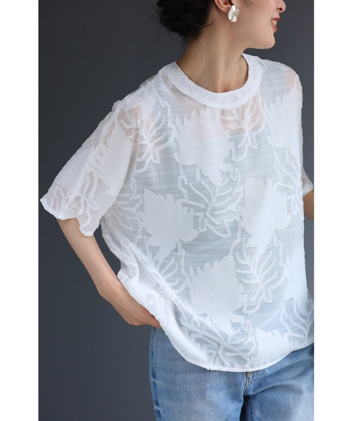 浮き立つリーフ柄のシアーなドルマンブラウストップス（シャツ/ブラウス）｜CAWAII（カワイイ）