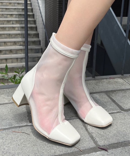 one after another NICE CLAUP（ワンアフターアナザーナイスクラップ）の「シアーアソートショートブーツ（ブーツ・レディース・ブラック/ブラック系その他/アイボリー・SMALL/MEDIUM/LARGE）」の2枚目の写真