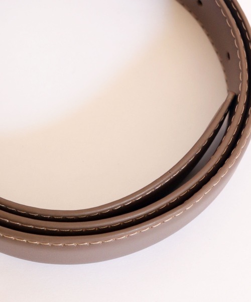 florist(フローリスト)の「レディースゴールドスクエアバックルレザーベルト(ベルト・レディース・ブラック/グレー/ブラウン/グレイッシュベージュ/グレー系3/ブラック系2/ブラック系3/ブラウン系2/ブラウン系3/ベージュ系2/ベージュ系3/グレー系2・S/M)」の20枚目の写真