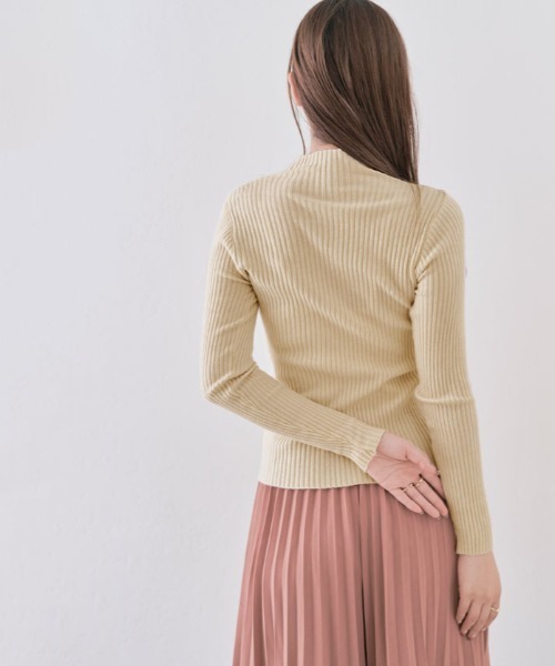 kirakiraShop(キラキラショップ)の「柔らかハイネックリブデザインニット(ニット/セーター・レディース・ホワイト/ブラウン/グレー/ブラック/ライトベージュ・FREE)」の13枚目の写真
