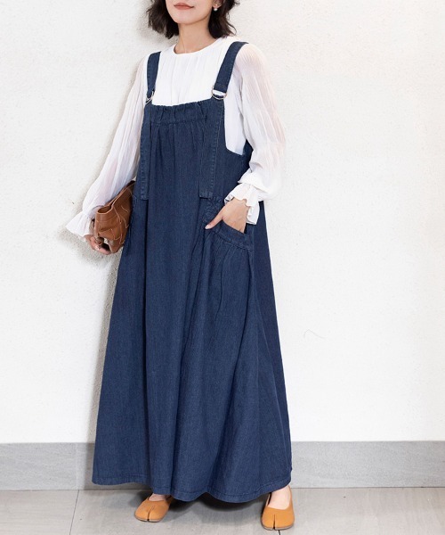 Doux Belle(ドゥーベル)の「フレアデニムジャンパースカート(ジャンパースカート・レディース・ライトブルー/ブラック/ブルー/グリーン/カーキ/ベージュ/ブラック系その他・FREE)」の7枚目の写真