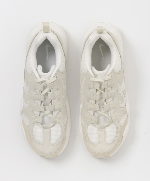 NIKE（ナイキ）の「NIKE　ナイキウィメンズテックヘラ（スニーカー・レディース・ホワイト/ベージュ系その他・24/23/23.5）」の5枚目の写真