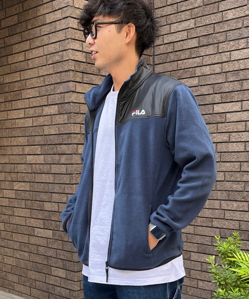 FILA(フィラ)の「【FILA:フィラ】マイクロフリーススタンドジャケット ジップアップジャケット ブルゾン フリース ナイロン 切り替え(ブルゾン・メンズ・ブラック/レッド/ダークブルー/ネイビー・MEDIUM/X-LARGE/LARGE)」の2枚目の写真
