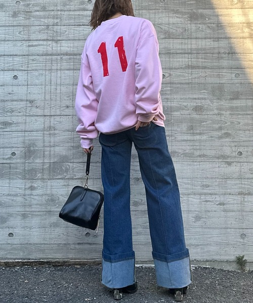 mi via loca(ミヴィアロカ)の「GILDAN Vintageライク POSSESSION ウラケ裏起毛 ロゴスウェット(スウェット・レディース・ブラック/トップグレー/ライトピンク・MEDIUM/X-LARGE)」の1枚目の写真
