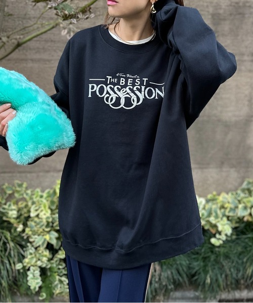 mi via loca(ミヴィアロカ)の「GILDAN Vintageライク POSSESSION ウラケ裏起毛 ロゴスウェット(スウェット・レディース・ブラック/トップグレー/ライトピンク・MEDIUM/X-LARGE)」の15枚目の写真
